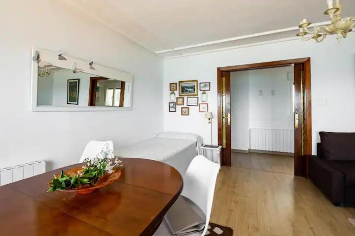 Apartamento Ezcurdia 22 Playa De San Lorenzo Primera Linea Gijón Eksteriør billede