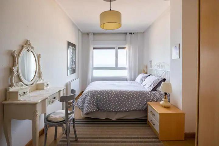 Apartamento Ezcurdia 22 Playa De San Lorenzo Primera Linea Gijón Eksteriør billede