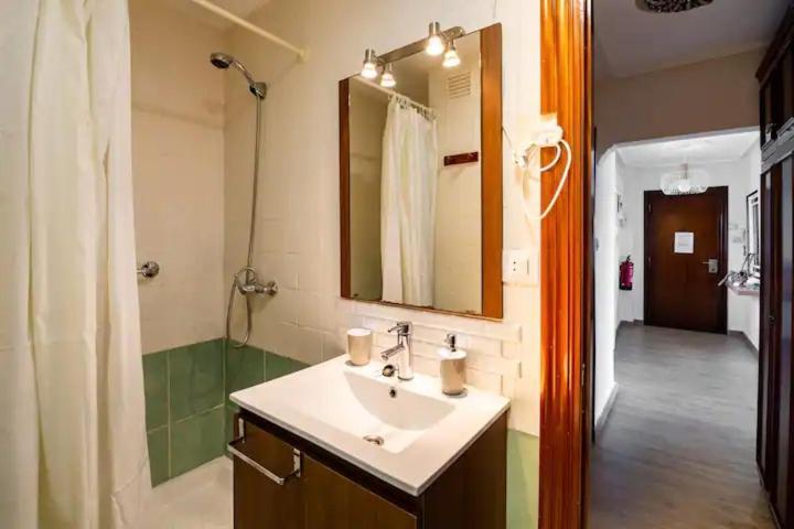 Apartamento Ezcurdia 22 Playa De San Lorenzo Primera Linea Gijón Eksteriør billede